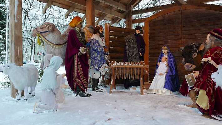 기독교 종교 어린이 크리스마스 가족 엄마 휴가 이야기 성경 축하 아기 신생아 예수 성자 야간 장면 신성 베들레헴 신앙심 4K MP4 해외동영상 클립영상 자연요소 기념일 컨셉 종교용품 관계 사람 신_종교 동영상 파일형식