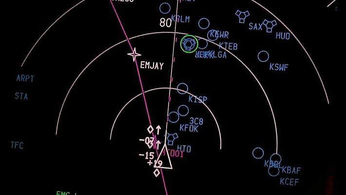 디자인 여행 교통시설 비행기 직장 사람없음 전자제품 컴퓨터 디지털 스크린 모니터 장비 과학기술 정보 기구 판넬 고급 지시 파일럿 고도 항공 상업 제트기 네비게이션 대패 루트 베어링 자동화 제목 제어 MP4 해외동영상 클립영상 직업 교통 컨셉 회사 항공교통 모션 대중교통 기술 시설 동영상 파일형식