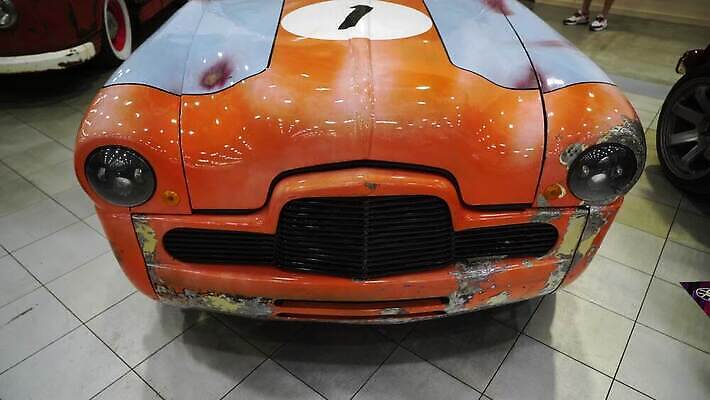 1 디자인 스포츠 오렌지 자동차 실내 사람없음 파란색 숫자 금속 운전 덮개 고급 우아함 고도 전시회 속도 부식 복고 쇼 라디에이터 비포장도로 옛날 자동 조율 4K MOV 해외동영상 클립영상 문자 도로 육상교통 컬러 컨셉 과일 모션 재질 내부 전시 뚜껑 동영상 파일형식