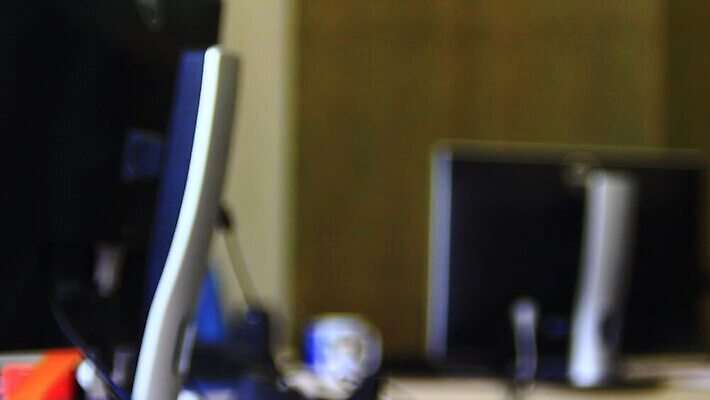 교육 백그라운드 패턴 인터넷 비즈니스 통신 유리 사람없음 파란색 컴퓨터 사무실 숫자 펜 디지털 검은색 자료 장비 정보 흰색 키보드 기록 업무 편지 천 전화기 책상 고립 보유 비어있는 MOV 해외동영상 클립영상 문자 컬러 가구 무늬 재질 전자제품 필기구 직물 작업 동영상 파일형식