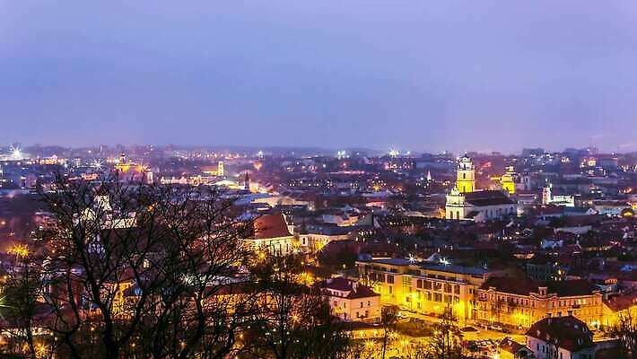 유럽 사람없음 야외 도시 야간 리투아니아 4K 타임랩스 MP4 해외동영상 클립영상 자연요소 나라 촬영기법 동영상 파일형식