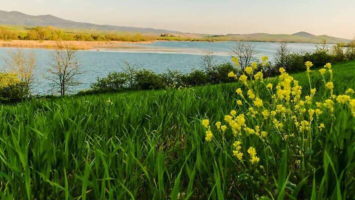 구름 외관 백그라운드 자연 하늘 바람 날씨 사람없음 야외 물 파란색 빛 태양 평화 우주 침묵 고요 폭포 흐름 흰색 개울 분위기 암초 천국 솜털 오존 적란운 토스카나 수평선 타임랩스 MP4 해외동영상 클립영상 자연요소 컬러 컨셉 촬영기법 강 소리 이탈리아 생태계 동영상 파일형식 구름_자연