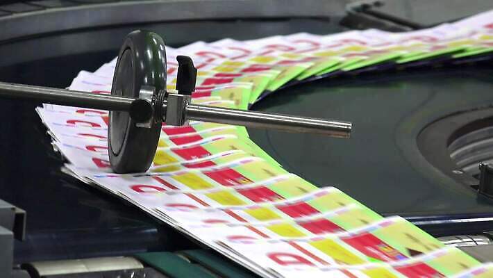 식물 산업 종이 컬러 비즈니스 공장 교통시설 모션 잉크 주택 실내 사람없음 상점 기계 장비 벨트 업무 작업실 신문 제조 잡지 인쇄 오브젝트 속도 상업 롤 언론 공학 방법 출판 4K MP4 해외동영상 클립영상 잡화 교육 교통 공업 내부 건물 간행물 작업 뉴스 시설 동영상 파일형식