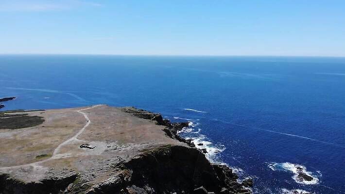 유럽 모래 바다 섬 여행 백그라운드 자연 하늘 낚시 휴가 등대 안테나 파노라마 풍경 사람없음 야외 건물 물 여름 파란색 수중 프랑스 흰색 만 저녁 타운 대서양 드론 랜드마크 옛날 파라다이스 4K MP4 해외동영상 클립영상 자연요소 건축물 계절 나라 컬러 통신 레저 촬영기법 도시 야간 생태계 동영상 파일형식