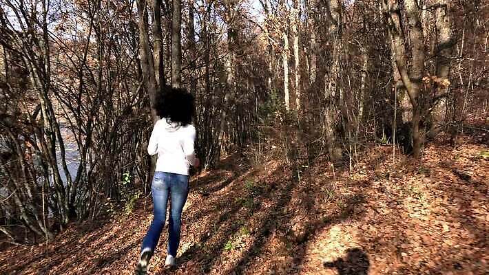 나무 1 라이프스타일 웰빙 옷 공원 여자 행복 스포츠 포즈 모션 자연 휴식 건강 사람 성인 사람없음 야외 달리기 조깅 운동 힘 활발 숲 오솔길 심볼 연습 추적 주자 유일 HD MOV 해외동영상 클립영상 식물 공공시설 감정 길 컨셉 생활 생태계 동영상 파일형식