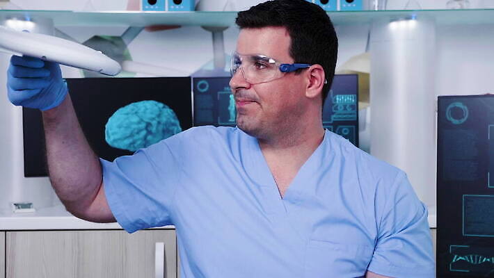 식물 직업 응시 산업 과학 토마토 딸기 노동자 건강 병원 현미경 실험 옥수수 안전 사람 약 장비 시험 의사 코트 작업 실험실 생명공학 연구원 과학자 유기농 생물학 공학 조제 유전 유전자변형 4K MOV 해외동영상 클립영상 웰빙 시선 교육 채소 과일 의학 곡류 실험기구 외투 의료진 만들기 동영상 학자 파일형식