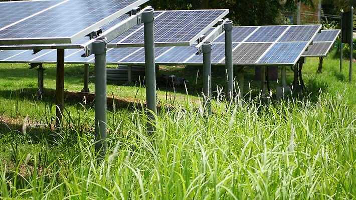 산업 지구 백그라운드 자연 세포 잔디 사람없음 초록색 글로벌 태양 환경 힘 재활용 장비 발전기 에너지 시골 판넬 역 보호 에코 생태계 순환 시스템 자원 세대 패널 혁명 무료 생태학 수집가 줄서기 공급 획기적 4K MP4 해외동영상 클립영상 자연요소 식물 직업 교육 컬러 컨셉 교통시설 모션 발전소 친환경 동영상 파일형식