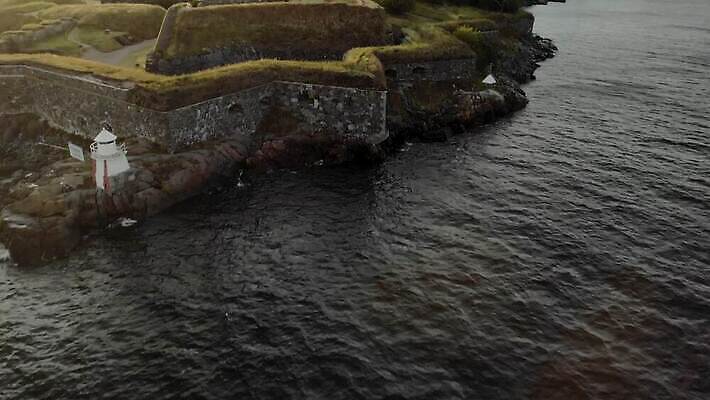 호수 파도 바다 섬 여행 건축양식 자연 하늘 안테나 핀란드 사람없음 물 파란색 강 항구 만 역사 재산 대포 내추럴 다도해 드론 조감도 헬싱키 4K MOV 해외동영상 클립영상 자연요소 건축 무기 컬러 통신 교통시설 북유럽 금융 생태계 동영상 파일형식