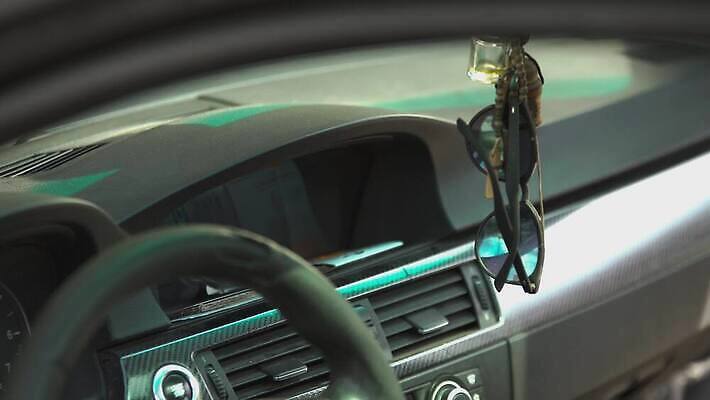 손 산업 장갑 건축양식 창문 공장 자동차 유리 하늘 비행기 주택 실내 매달리기 미술 안전 사람 사람없음 빛 금속 기계 장비 램프 도시 뜨거움 범죄 제조 보호 야간 저녁 자르기 보안 러시아 타운 공학 모스크바 조작 4K MOV 해외동영상 클립영상 자연요소 잡화 교육 건축 유럽 육상교통 컨셉 공업 항공교통 모션 재질 문화예술 조명 대중교통 내부 건물 신체부위 동영상 파일형식