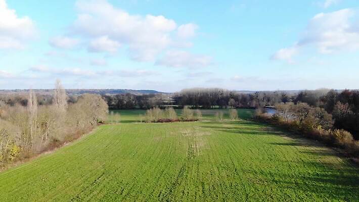 나무 식물 계절 공원 유럽 여행 백그라운드 잎 밭 농업 자연 하늘 안테나 풍경 초원 사람없음 야외 초록색 여름 농작물 강 컬러풀 농장 노란색 환경 계곡 봄 프랑스 가을 시골 정상 땅 장면 타운 10월 내추럴 4K MP4 해외동영상 클립영상 공공시설 나라 산업 컬러 통신 도시 날짜 생태계 동영상 파일형식