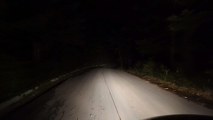 도로 길 선 스포츠 여행 백그라운드 컨셉 교통시설 모션 자동차 거리 사람 사람없음 빛 운전 자유 금지 램프 바퀴 고속도로 야간 무서움 방향 속도 분열 타운 호러 1인칭시점 소멸 4K MOV 해외동영상 클립영상 자연요소 시선 감정 육상교통 교통 조명 도시 시설 공포 동영상 파일형식