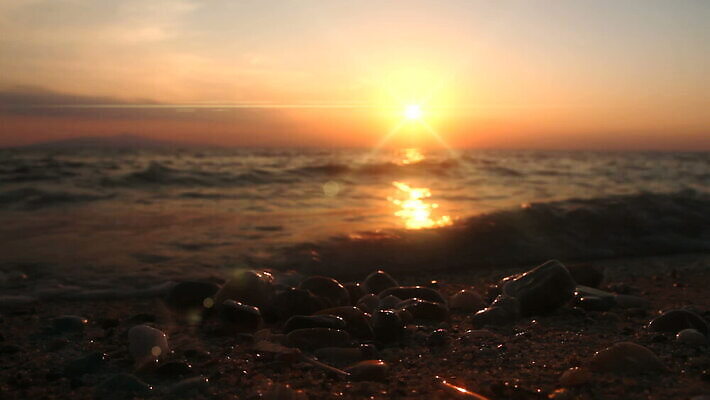 실루엣 파도 바다 여행 백그라운드 오렌지 자연 하늘 휴가 휴식 사람없음 빨간색 물 빛 모래사장 햇빛 태양 노란색 일출 맑음 황혼 일몰 새벽 낭만 광선 서핑 황금 하와이 공상 스카이라인 내추럴 파라다이스 하와이인 수평선 MOV 해외동영상 클립영상 자연요소 외국인 컬러 컨셉 과일 날씨 촬영기법 노을 미국 수상스포츠 생태계 동영상 파일형식