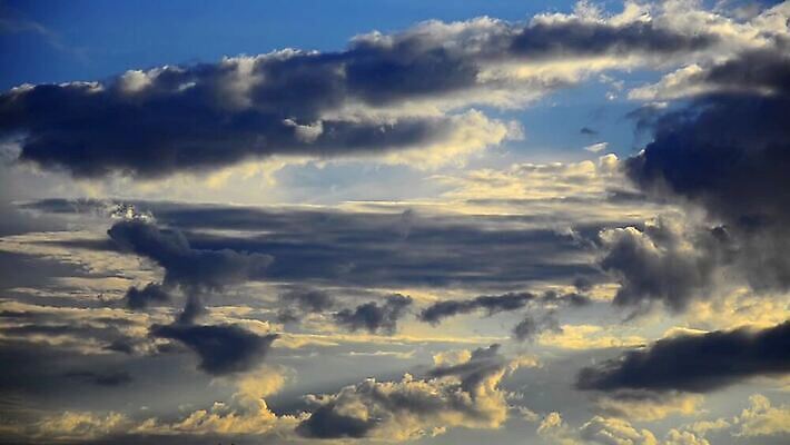 하늘 날씨 사람없음 햇빛 맑음 천국 폭풍우 타임랩스 MOV 해외동영상 클립영상 촬영기법 태양 비_날씨 자연재해 동영상 파일형식
