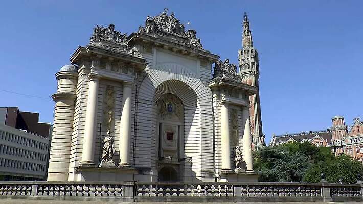 유럽 건축양식 사람없음 건물 조각상 탑 프랑스 기둥 도시 센터 방어 역사 대문 종탑 시청 천연기념물 프랑스어 강화 구시가지 랜드마크 엘리먼트 파리(프랑스) MP4 해외동영상 클립영상 문자 건축물 건축 나라 어류 조형물 문 관공서 동영상 파일형식