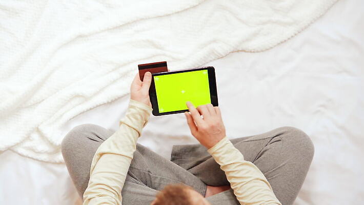 인터넷 손가락 열쇠 주택 실내 관리 선물 한명 사람 초록색 쇼핑 상자 태블릿 터치패드 숫자 알약 디지털 스크린 웹 터치 신용카드 플랫 어플리케이션 구매 정상 고객 서비스 속도 결제 온라인 패드 인출 터치스크린 크로마키 4K MOV 해외동영상 클립영상 문자 1 손 컬러 내부 건물 금융 전자제품 스마트기기 약 동영상 파일형식