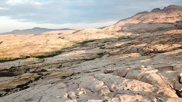 지구 여행 자연 하늘 휴가 산 안테나 풍경 사람없음 물 여름 세계 태양 골짜기 계곡 맑음 냉동 일몰 줄무늬 새벽 활발 하이킹 행성 바위 흰색 정상 화산 암초 용암 사암 내추럴 운석 드론 절정 지질학 카자흐스탄 특별함 화성 그리너리 MP4 해외동영상 클립영상 자연요소 계절 교육 아시아 컬러 컨셉 무늬 통신 레저 날씨 우주 노을 돌_바위 생태계 동영상 파일형식 트랜드컬러