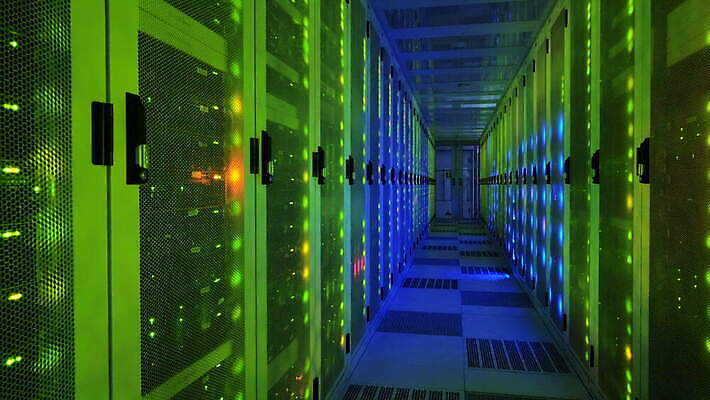 실내 사람없음 초록색 파란색 흰색 복도 네덜란드 빛망울 암스테르담 패닝샷 결석 4K 깜빡이다 MOV 해외동영상 클립영상 유럽 컬러 촬영기법 내부 빛 동영상 파일형식