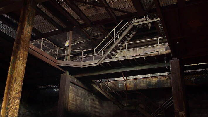 식물 직업 산업 공장 벽돌 사람없음 내부 경제 장비 시골 업무 위험 큼 가난 철 버리기 창고 먼지 보험 국회 우울증 비어있는 4K MOV 해외동영상 클립영상 컨셉 공업 모션 작업 질병 크기 동영상 파일형식