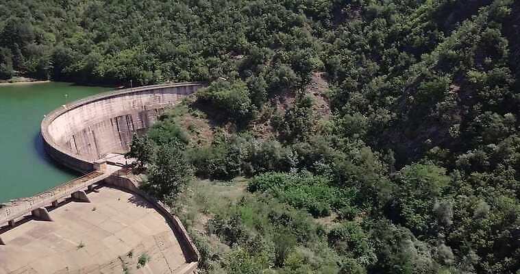 산업 호수 여행 건축양식 자연 하늘 산 안테나 풍경 사람없음 야외 물 강 환경 골짜기 힘 흐름 발전기 에너지 저수지 역 댐 아치 장면 애리조나 공학 세대 개발 랜드마크 수력발전 콘크리트 콜로라도 4K MP4 해외동영상 클립영상 자연요소 공공시설 교육 건축 컨셉 통신 교통시설 미국 발전소 발전 생태계 동영상 수력에너지 파일형식