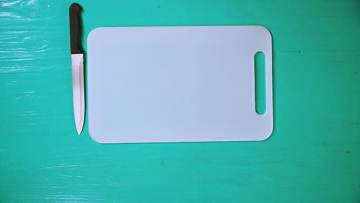 식물 남자 음식 장갑 잎 채소 탁자 양파 서브 도마 파슬리 관리 요리 사람없음 초록색 정원 요리사 식사 샐러드 흰색 칼 닫기 상추 자르기 허브 준비 서빙 고정 빙산 딜 터키석 회향 그리너리 4K MOV 해외동영상 클립영상 직업 잡화 컬러 가구 모션 주방용품 사람 보석 동영상 파일형식 트랜드컬러