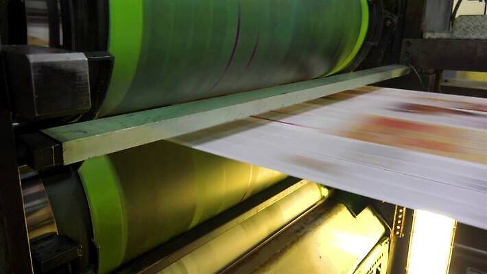 식물 산업 종이 컬러 공장 잉크 사람없음 상점 기계 장비 업무 작업실 신문 제조 잡지 인쇄 속도 상업 언론 방법 출판 4K HD MP4 해외동영상 클립영상 공업 간행물 작업 뉴스 동영상 파일형식