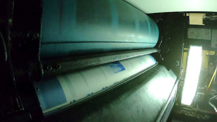 종이 컨셉 비즈니스 텍스트 사람없음 기계 장비 정보 도구 기둥 악단 일주일 이름 신문 뉴스 플랫 인쇄 순환 드럼 롤 페이지 언론 덩어리 격파 출판 컨베어밸트 헤딩 4K MOV 해외동영상 클립영상 건축 음악 모션 타악기 간행물 축구 동영상 파일형식