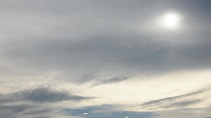 나무 구름 컬러 백그라운드 오렌지 자연 하늘 날씨 추상 풍경 사람없음 야외 초록색 물 여름 파란색 빛 컬러풀 햇빛 태양 노란색 우주 일출 맑음 검은색 어둠 일몰 새벽 수확 분위기 야간 저녁 장면 폭풍 천국 내추럴 그런지 수평선 MP4 해외동영상 클립영상 자연요소 식물 계절 컨셉 무늬 농업 과일 노을 생태계 동영상 파일형식