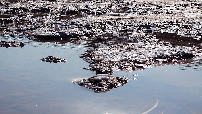 호수 바다 백그라운드 자연 풍경 사람없음 야외 물 바위 흰색 약초 크리스탈 휴양지 진흙 결정체 지구온난화 내추럴 우크라이나 짠맛 오데사 4K MP4 해외동영상 클립영상 자연요소 유럽 컬러 장소 돌_바위 풀_식물 맛 광석 생태계 동영상 기후변화 파일형식