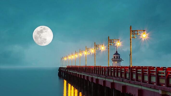 구름 별 바다 섬 여행 건축양식 모션 자연 하늘 표면 풍경 사람없음 야외 빨간색 물 빛 항구 검은색 어둠 황혼 새벽 행성 보름달 달 흰색 램프 만 분위기 야간 큼 달빛 가득함 묘사 포트 스카이라인 빛망울 내추럴 월 MOV 해외동영상 슈퍼문 클립영상 자연요소 건축 컬러 컨셉 교통시설 조명 우주 일몰 날짜 크기 생태계 동영상 파일형식