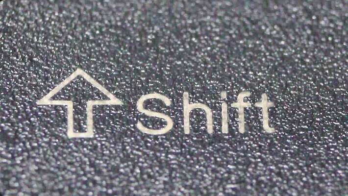 직업 교육 컨셉 비즈니스 텍스트 통신 열쇠 정보기술 사람없음 노트북 컴퓨터 사무실 디지털 검은색 공책 자료 웹 장비 회색 타이핑 키보드 업무 작업실 메시지 닫기 휴대용 심볼 오브젝트 언론 의사소통 입력 키패드 하드웨어 MOV 해외동영상 클립영상 컬러 인터넷 모션 문구용품 기술 전자제품 작업 동영상 파일형식