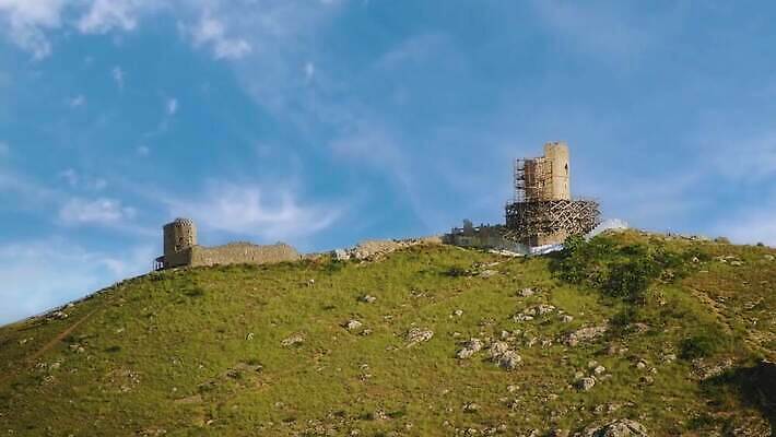 구름 여행 백그라운드 자연 하늘 산 풍경 사람없음 성 4K MOV 해외동영상 클립영상 자연요소 건축물 생태계 동영상 파일형식