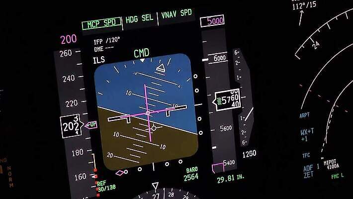 디자인 여행 교통시설 비행기 직장 사람없음 전자제품 컴퓨터 디지털 스크린 모니터 장비 과학기술 정보 기구 판넬 고급 지시 파일럿 고도 항공 속도 상업 제트기 네비게이션 대패 레이더 루트 베어링 자동화 제목 제어 MP4 해외동영상 클립영상 직업 교통 컨셉 회사 항공교통 모션 대중교통 기술 시설 동영상 파일형식