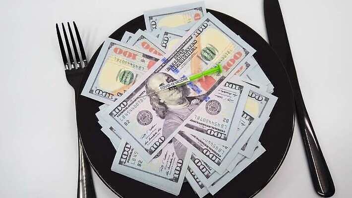 접시 백그라운드 컨셉 지폐 돈 비즈니스 건강 사람없음 금융 경제 갈색 우주 달러 저축 흰색 시장 플랫 주식 가득함 이익 주사약 회계 세금 썩음 풍요 코로나바이러스 4K MP4 해외동영상 클립영상 레이스천 식기 컬러 약 직물 재산 바이러스 동영상 파일형식