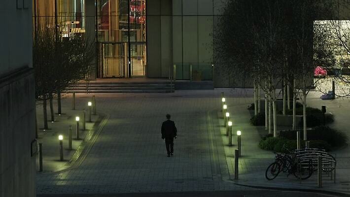 직업 라이프스타일 여행 비즈니스 사업가 통신 성공 아침 노동자 스트레스 직장 피곤 야외 사무실 걷기 새벽 긴급 도시 시간 업무 비즈니스맨 고독 대표 도착 속도 바쁨 업무과다 야근 재촉 경영 떠남 마감 혼자 MP4 해외동영상 클립영상 주간 자연요소 남자 감정 컨셉 회사 모션 생활 작업 직장인 동영상 파일형식