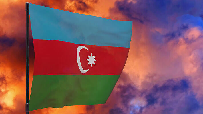 배너 물결 하늘 불 바람 사람없음 빨간색 일몰 깃발 연기 깃대 봉 아제르바이잔 위기 재앙 전국 4K MOV 해외동영상 클립영상 자연요소 나라 컬러 날씨 노을 동영상 파일형식