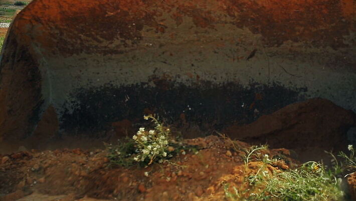 산업 지구 모래 포즈 교통시설 모션 노동자 사람없음 야외 건물 노란색 힘 기계 흙 장비 업무 바퀴 땅 불도저 굴착기 삽 발굴 양동이 국자 먼지 트랙터 짐차 무거움 공학 계약자 땅파기 로딩 이스라엘 채석 MOV 해외동영상 클립영상 직업 건축물 교육 컬러 교통 자동차 주방용품 작업 중장비 무게 농기계 계약 시설 특수차량 동영상 서아시아 파일형식