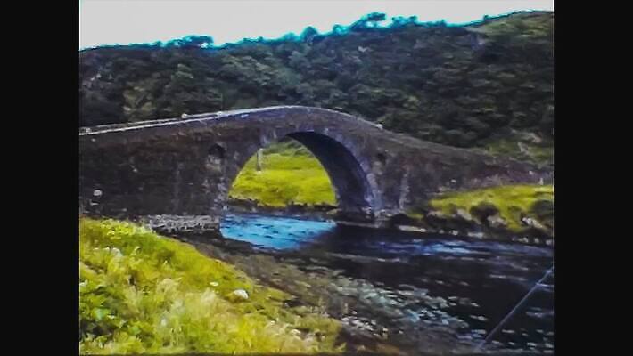외관 호수 섬 여행 건축양식 하늘 영국 산 풍경 사람없음 야외 건물 초록색 물 강 수확 골동품 바위 도시 거친 역사 클래식 도서관 필름 영화 향수 문서 복고 영사기 동영상 산악지대 구식 랜드마크 보관소 아마추어 옛날 스코틀랜드 4K MOV 해외동영상 클립영상 자연요소 건축물 교육 건축 유럽 컬러 컨셉 농업 문화예술 화장품 돌_바위 저장 파일형식