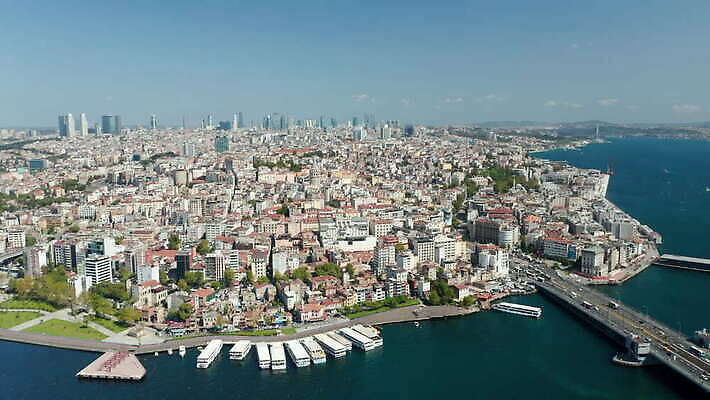 유럽 문화 여행 건축양식 하늘 이스탄불 뿔 안테나 사람없음 건물 도시풍경 탑 도시 역사 황금 스카이라인 칠면조 항공촬영 랜드마크 옛날 조감도 콘스탄티노플 4K 설정숏 MOV 튀르키예 해외동영상 클립영상 건축물 건축 나라 아시아 뷰포인트 통신 조류 촬영기법 풍경 동영상 파일형식