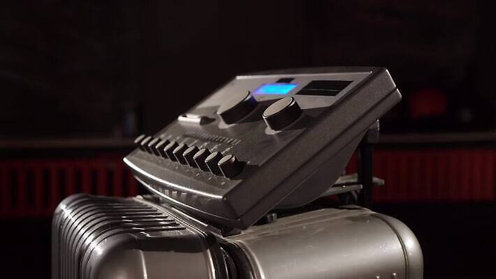 직업 드레스 스포츠 운동화 신체 근육 실내 건강 정장 사람없음 운동 검은색 힘 기계 재킷 코트 조끼 결심 집중 연습 체육관 근육질 전자 다이오드 물리치료 4K MOV 해외동영상 클립영상 옷 컬러 신발 컨셉 내부 치료 외투 몸매 동영상 파일형식