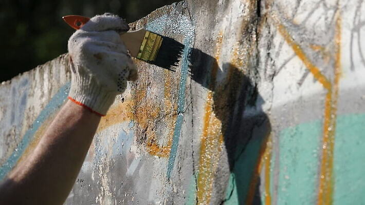 라이프스타일 디자인 문화 선 벽 컬러 백그라운드 컨셉 패턴 벽지 표면 추상 벽돌 거리 미술 사람 사람없음 컬러풀 페인트 도시 붓 거친 캔 그래피티 심볼 그림 질감 윤곽 예술가 화가 분무기 그런지 불법 에어로졸 옛날 콘크리트 스타일 MOV 해외동영상 클립영상 직업 무늬 문화예술 생활 범죄 낙서 동영상 파일형식