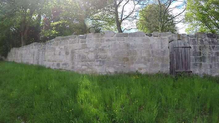 모래 벽 백그라운드 텍스트 독일 사람없음 교회 우주 운전 바위 거친 중세 역사 중앙 보호 묘사 질감 정사각형 갸우뚱 무료 수녀원 옛날 비어있는 4K HD MP4 해외동영상 클립영상 도형 유럽 컨셉 종교건축 모션 건물 돌_바위 동영상 파일형식