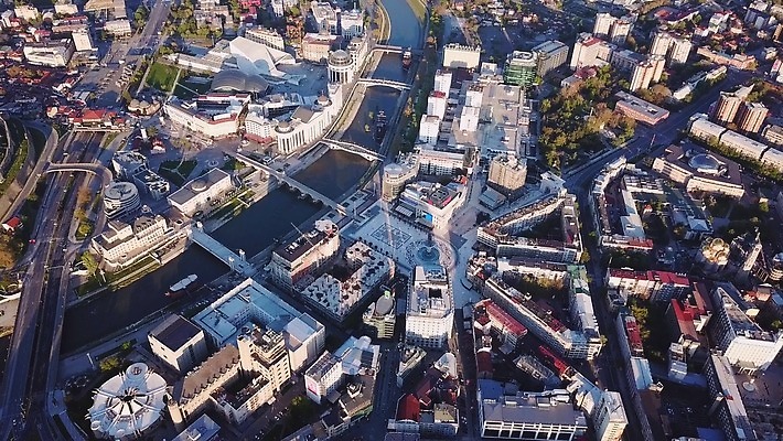 유럽 도로 건축양식 거리 주택 안테나 풍경 사람없음 야외 건물 도시풍경 도시 도심 북쪽 타운 항공촬영 드론 마케도니아 수도권 코로나바이러스 비어있는 4K MP4 해외동영상 클립영상 건축물 건축 나라 길 뷰포인트 통신 교통시설 바이러스 방향 지역 동영상 파일형식 남유럽