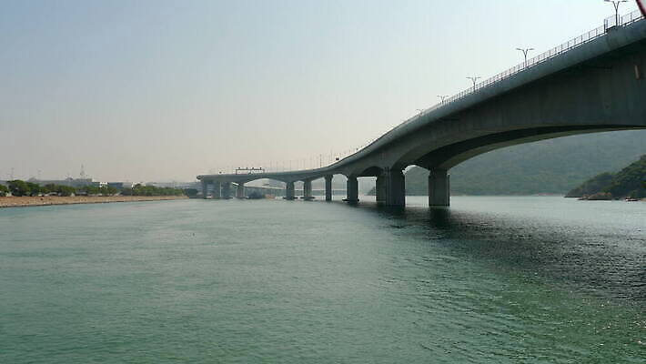 공공시설 아시아 바다 섬 여행 통신 교통시설 사람없음 야외 물 파란색 여행객 중국 수로 홍콩 기간 마카오 프로젝트 수평선 4K MOV 해외동영상 클립영상 자연요소 나라 컬러 교통 사람 시설 동영상 파일형식