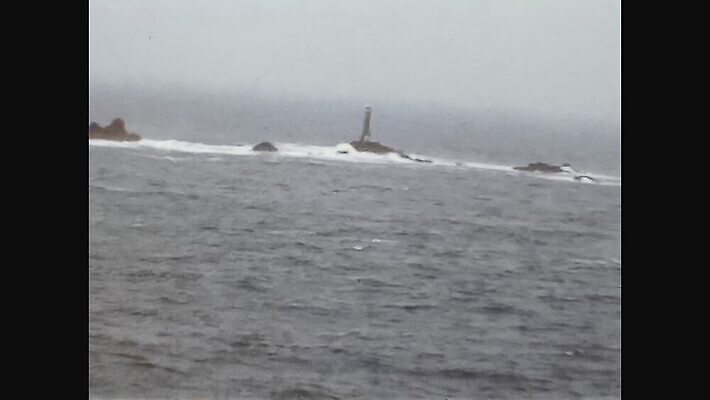 외관 바다 조류 하늘 영국 잉글랜드 사람없음 야외 물 파란색 절벽 수확 골동품 만 거친 역사 클래식 도서관 필름 영화 향수 문서 복고 도마뱀 암초 영사기 동영상 구식 보관소 아마추어 옛날 콘월 4K MOV 해외동영상 클립영상 자연요소 동물 교육 유럽 컬러 컨셉 농업 파충류 문화예술 화장품 저장 파일형식