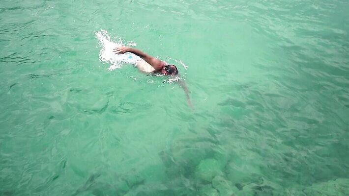 백인 직업 라이프스타일 남자 수영복 스포츠 발 건강 사람 물 여름 운동 반사 머리 수영 경쟁 에너지 액체 당구 속도 시작 순환 수영선수 기어가기 선로 승자 전력질주 페달 프리스타일 MP4 해외동영상 슬로모션 클립영상 자연요소 서양인 옷 계절 컨셉 모션 운동선수 촬영기법 생활 신체부위 구기 수상스포츠 동영상 파일형식