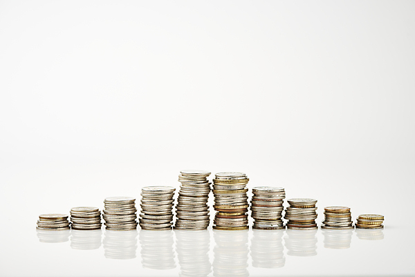 포토 JPG 스튜디오촬영 비즈니스 실내 사람없음 금융 경제 쌓기 동전 재테크 흰배경 동전탑 국내포토 백그라운드 돈 모션 내부 흰색 파일형식