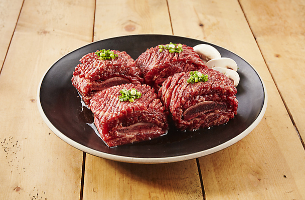 포토 JPG 실내 생고기 사람없음 양송이 소갈비 나무배경 국내포토 백그라운드 육류 내부 버섯 소고기 파일형식