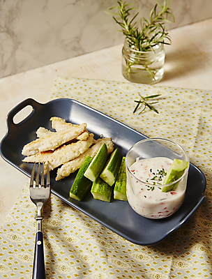 포토 JPG 포크 오이 실내 사람없음 식탁보 소스 구이 닭가슴살 사우전아일랜드 국내포토 식기 음식 채소 내부 닭고기 양념 소스_음식 파일형식