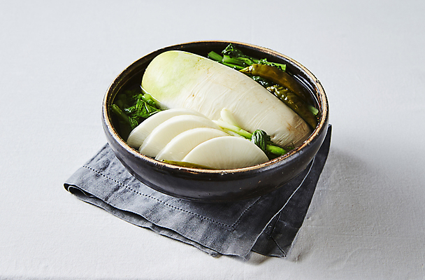 포토 JPG 한식 고추 김치 사람없음 무 흰배경 동치미 무김치 열무 국내포토 음식 백그라운드 채소 뿌리채소 흰색 파일형식