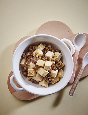 포토 JPG 반찬 사람없음 소고기 볶음 두부 두부요리 소고기볶음 베이지색배경 소고기두부볶음 국내포토 음식 백그라운드 육류 베이지색 파일형식